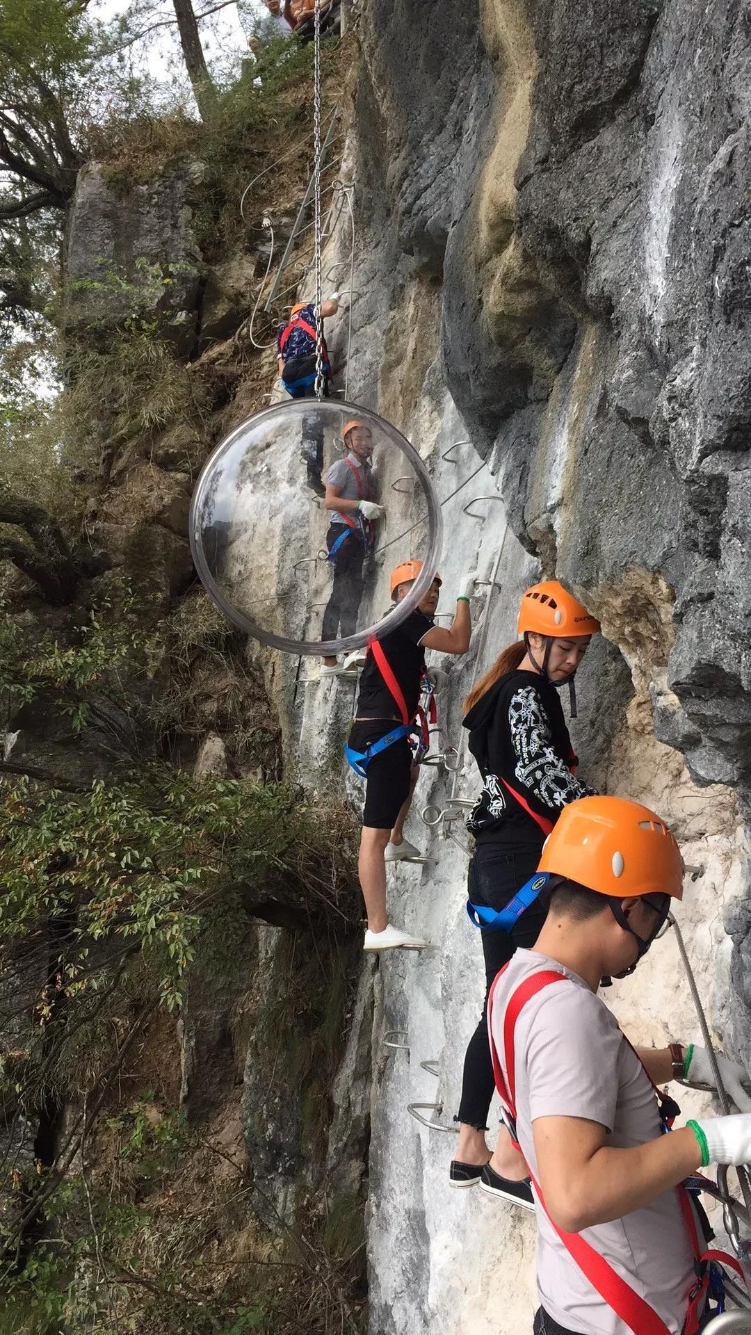 湖南旅游開發公司,懷化旅游開發公司,懷化峽谷探幽,懷化石林花山植物園