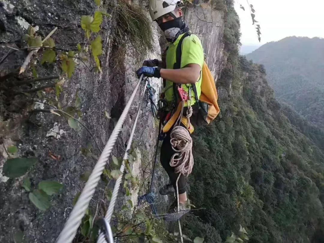 湖南旅游開發公司,懷化旅游開發公司,懷化峽谷探幽,懷化石林花山植物園